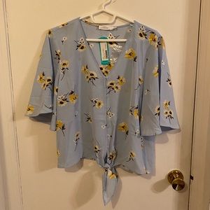 NWT Lush Krisantha Tie Front Blouse Size Medium